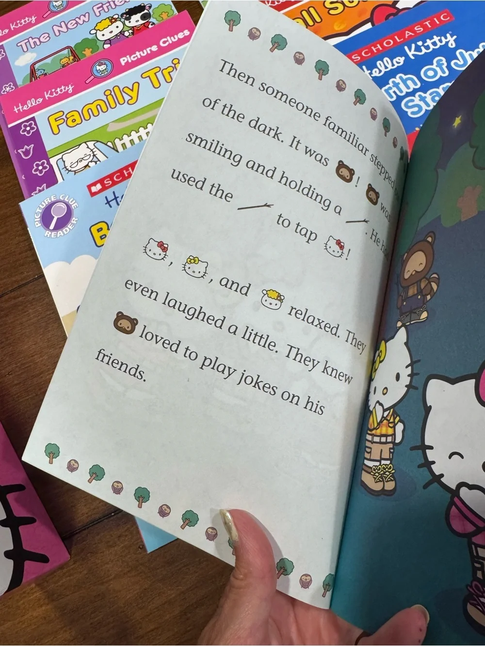 NEW Hello Kitty Tin Lunch Box & 8 Early Reader Picture Clues Books Boxed Set